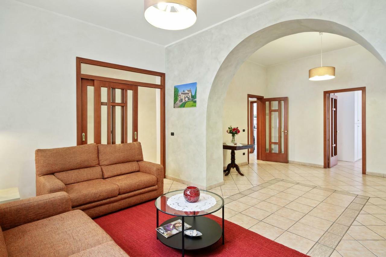 Central Balcony Apartment 카타니아 외부 사진